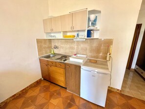 Fridge, cookware/dishes/utensils - Apartman Luky 3 by Interhome (Crikvenica/Dramalj)