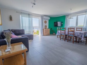 TV - Wohnung in Jadranovo und Meerblick by Interhome (Crikvenica/Jadranovo)