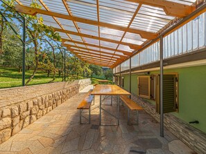 Outdoor dining - in Crikvenica mit Großem Garten by Interhome (Crikvenica)