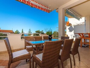 Outdoor dining - Apartman Dadi by Interhome (Crikvenica)