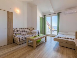 Internet - Wohnung in Crikvenica mit Möbliertem Balkon by Interhome (Crikvenica)