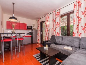 Living area - Schöne Erdgeschosswohnung mit Sonnenterrasse by Interhome (Crikvenica)