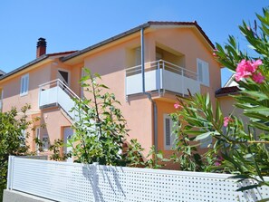 Exterior - in Krk mit Privatparkplatz by Interhome (Krk/Krk)