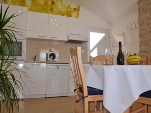 Dining - in Krk mit Privatparkplatz by Interhome (Krk/Krk)