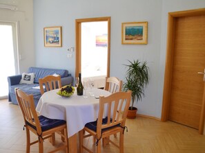 Dining - in Krk mit Privatparkplatz by Interhome (Krk/Krk)