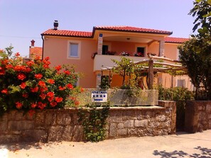 Exterior - Große Wohnung in Gabonjin mit Eigener Terrasse by Interhome (Krk/Milohnići)
