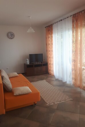 TV - Charmante Wohnung Adriana F by Interhome (Lovran)