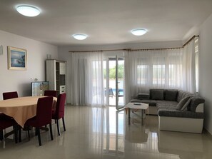 Living area - "Mark2" mit eigenem Pool by Interhome (Medulin)