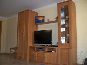 Interior - mit Blick auf das Wasser by Interhome (Pula/Banjole)