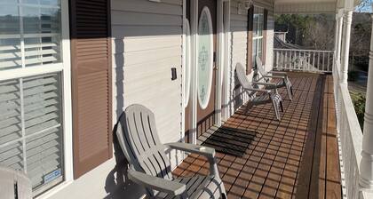 Spacious 4-bedroom house with scenic view in superb Ringgold with AC