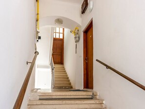 Interior - Modern eingerichtete und komfortable Ein-Zimmer-Wohnung direkt im Zentrum von P by Interhome (Pula)