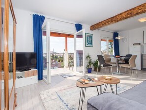TV - Komfortable Ferienwohnung mit Terrasse und Garten by Interhome (Rovinj)