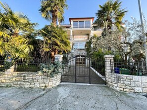 Exterior - Appartement in Rovinj mit Grill, Terrasse und Garten by Interhome (Rovinj)