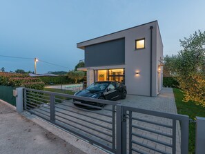 Exterior - in Dračevac mit Großem Pool by Interhome (Dracevac)