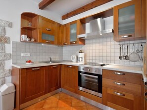 Fridge, microwave, oven, dishwasher - Villa Maslinova Grana by Interhome (Poreč/Tar)