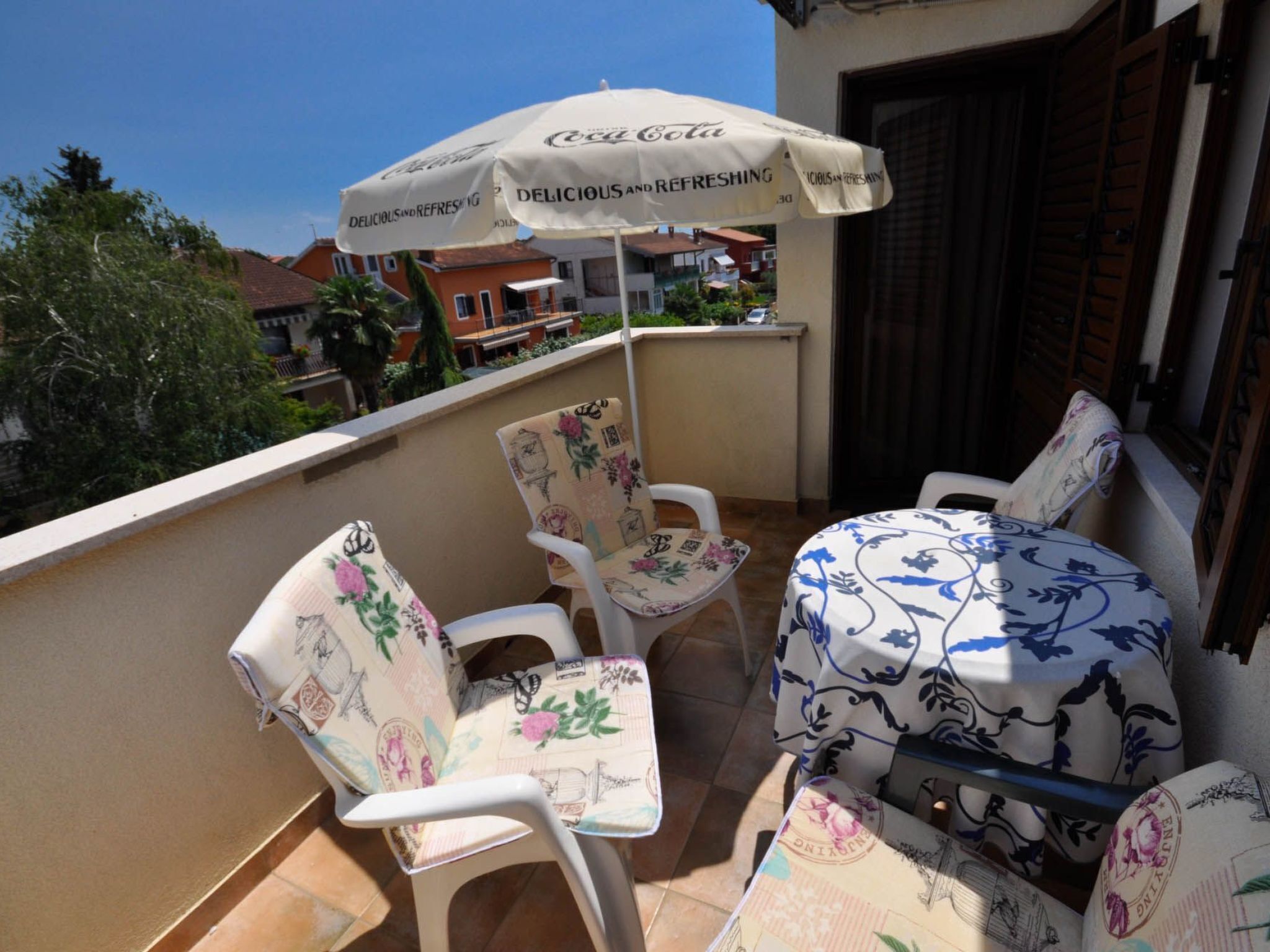 تناول الطعام بالخارج