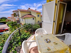 Outdoor dining - für 2 Personen 30 m2 in Novigrad, Istrien by Interhome (Novigrad (Istra))