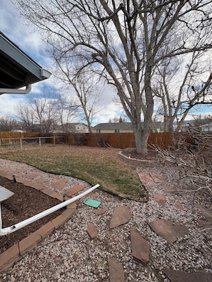 المنطقة المحيطة بالمنشأة