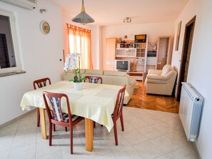 Living area - Wohnung "Angela" mit Terrasse by Interhome (Buzinija)