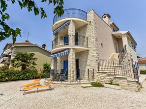 Exterior - Moderne Ferienwohnung mit Terrasse nah am Strand by Interhome (Umag/Juricani)