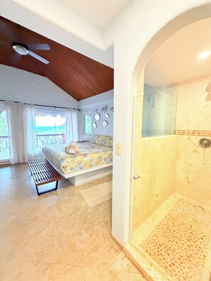 5 chambres, fer et planche à repasser, accès à Internet, literie fournie