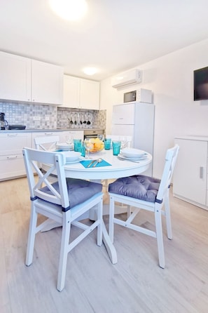Dining - MARINA PICUDO by Interhome (Umag/Juricani)