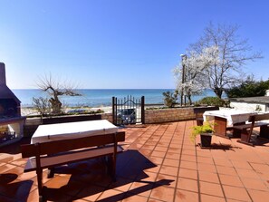 Outdoor dining - Neues Studio mit Meerblick in Zambratija by Interhome (Umag/Zambratija)