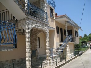 Exterior - Wohnung am Strand by Interhome (Umag)