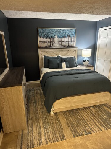 Perfect 4BR Getaway in Prime Location