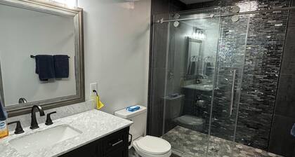 Perfect 4BR Getaway in Prime Location