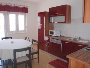 Dining - Klimatisierte Lino-Wohnung mit Balkon by Interhome (Umag)