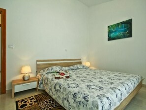 Internet - mit Pool, Terrasse und Parkplatz by Interhome (Buje)