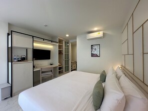 Deluxe Double Room | Free WiFi, bed sheets - Tatami Hotel Phuket (Tambon Kathu)