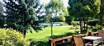 Gemütliche Ferienwohnung im Grünen am See by Interhome