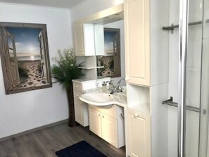 Bathroom - Haus DE BLAUWE REIGER by Interhome (Wervershoof)