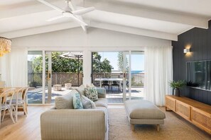 Smart TV - A Ray of Sunshine Beach Shack - Upper Level (Sunshine Beach)
