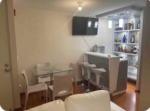 Dining - New Apartment near the airport with parking (Callao)