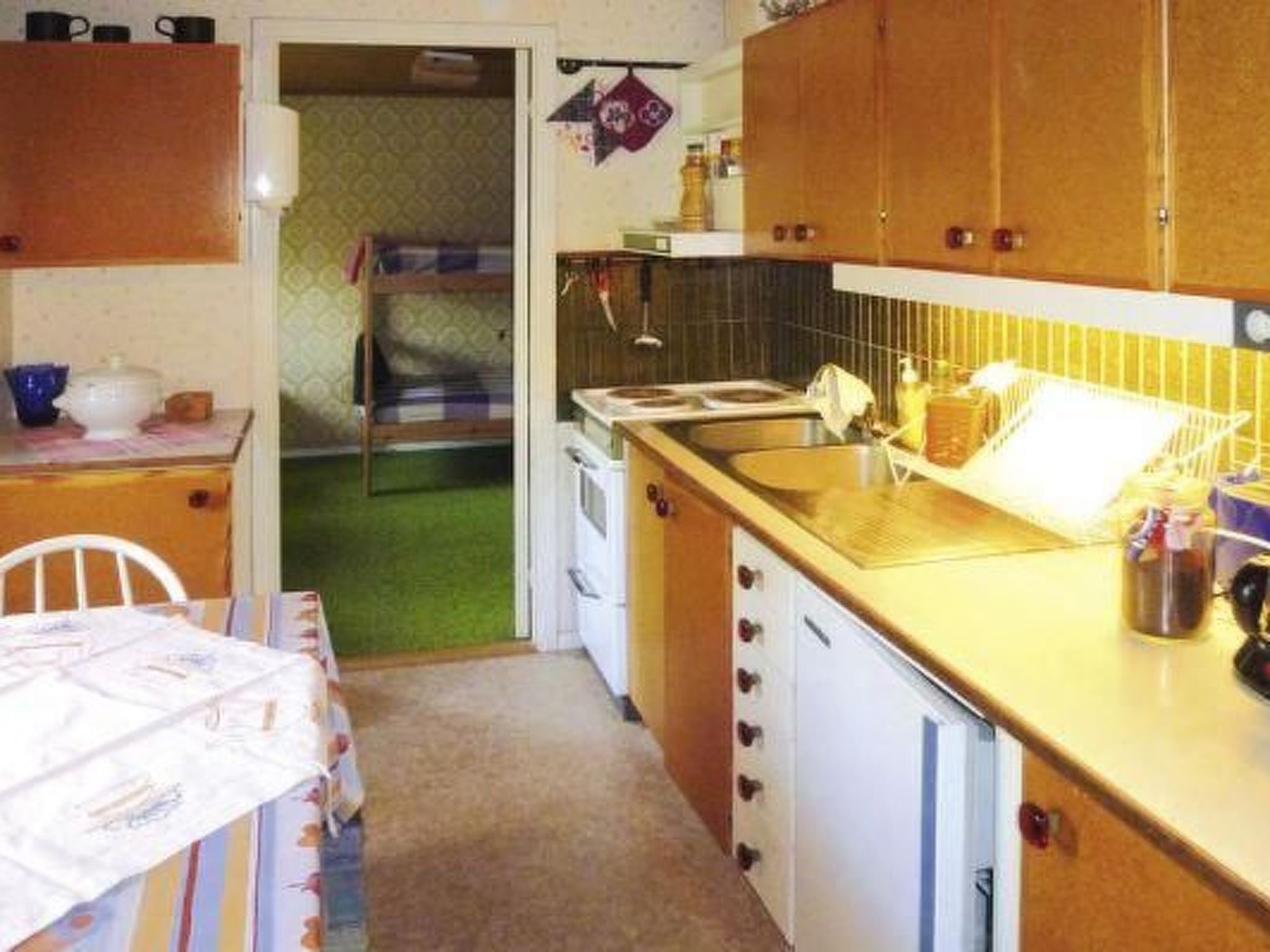 Fridge, microwave, oven, cookware/dishes/utensils