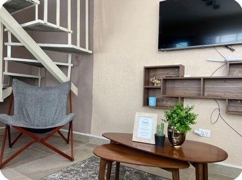 Casa muy bien en zona poniente De San Pedro Garza Garcia.