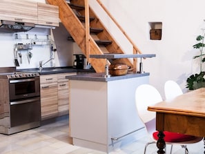 Fridge, oven, dishwasher, cookware/dishes/utensils - Apartment Studio by Interhome (Schernfeld)