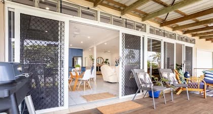 Shells on Scenic – Relaxed Coastal Living by the Sea