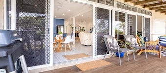 Shells on Scenic – Relaxed Coastal Living by the Sea