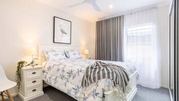 Fer et planche Ă repasser, Wi-Fi, draps fournis