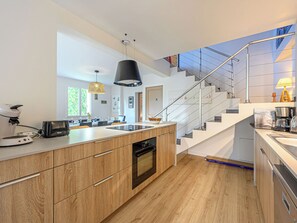 Fridge, microwave, oven, dishwasher - Cloucarnac by Interhome (Carnac)