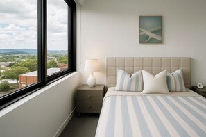 2 bedrooms, iron/ironing board, WiFi, bed sheets - Milton Oasis - Luxury Apt near Milton Station (Milton)
