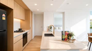Microwave, oven, stovetop, dishwasher