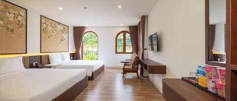 Family Quadruple Room, Balcony | Soundproofing, free WiFi