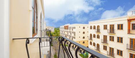 Superior tweepersoonskamer, balkon, uitzicht op stad | Balkon