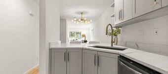 Spacious 3-bedroom condo in beautiful Greenwich with garage