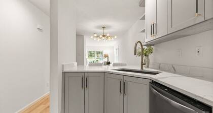 Spacious 3-bedroom condo in beautiful Greenwich with garage